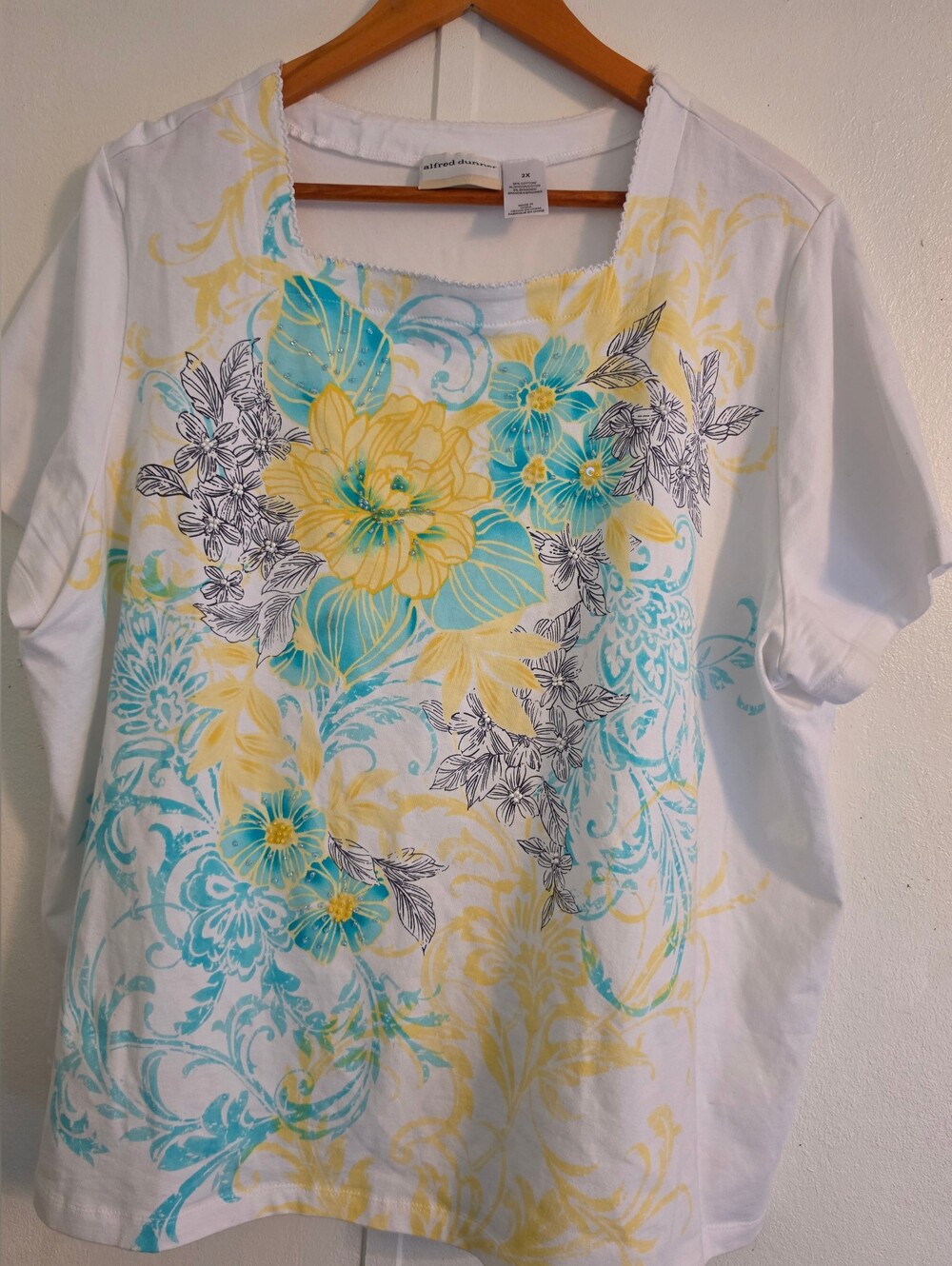Alfred Dunner White Floral Scoop-Neck Tee - Yellow & Aqua